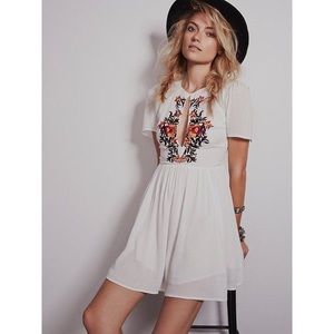 Free People Garden Blooms Ivory Cream Floral Beaded Embroidered Mini Dress 8 M
